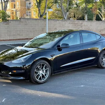 2022 Tesla Model 3 Standard Range Plus