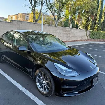 2022 Tesla Model 3 Standard Range Plus