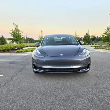 2022 Tesla Model 3 Standard Range Plus
