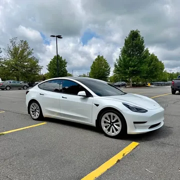 2022 Tesla Model 3 Standard Range Plus