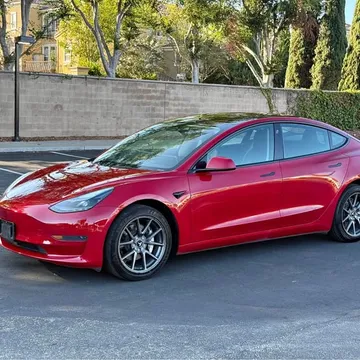 2022 Tesla Model 3 Standard Range Plus