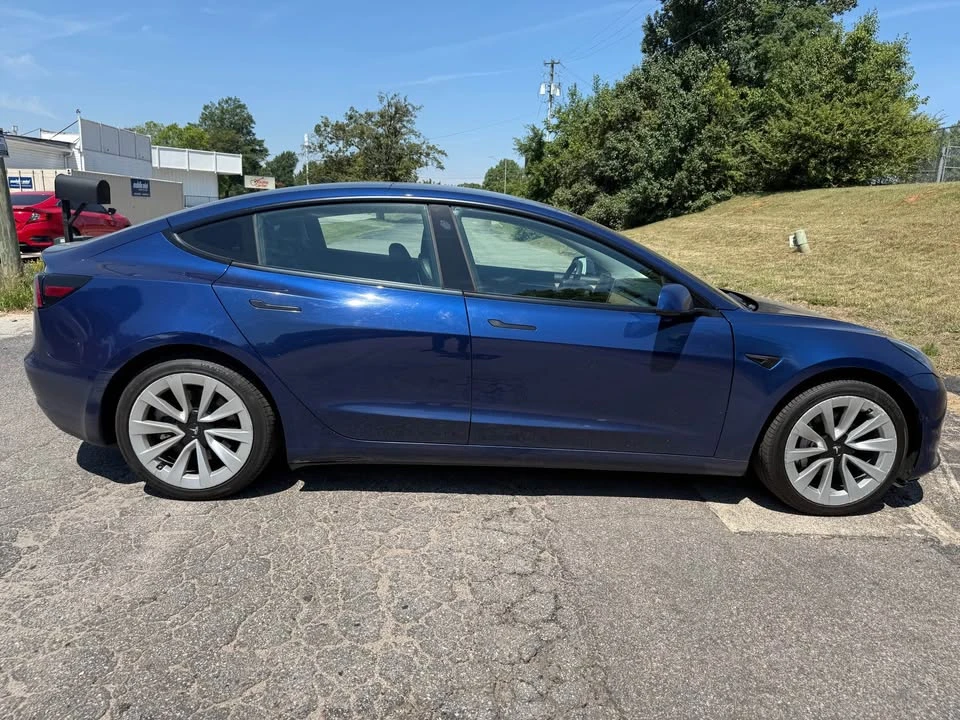 2022 Tesla Model 3 - Image 5 of 16