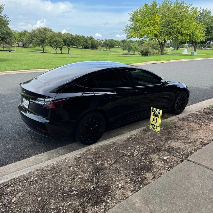 2022 Tesla Model 3 - Image 7 of 10