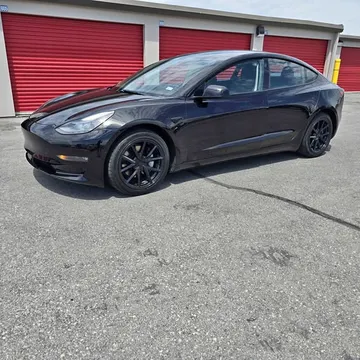 2022 Tesla Model 3 Standard Range Sedan 4D