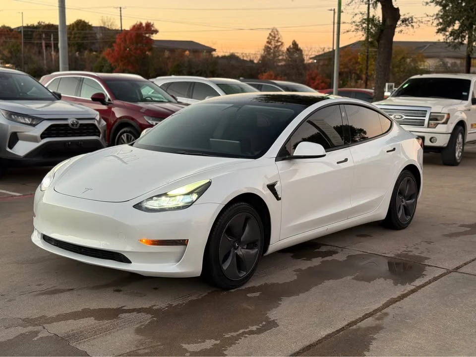 2022 Tesla Model 3 - Image 3 of 16