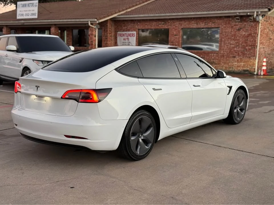 2022 Tesla Model 3 - Image 4 of 16
