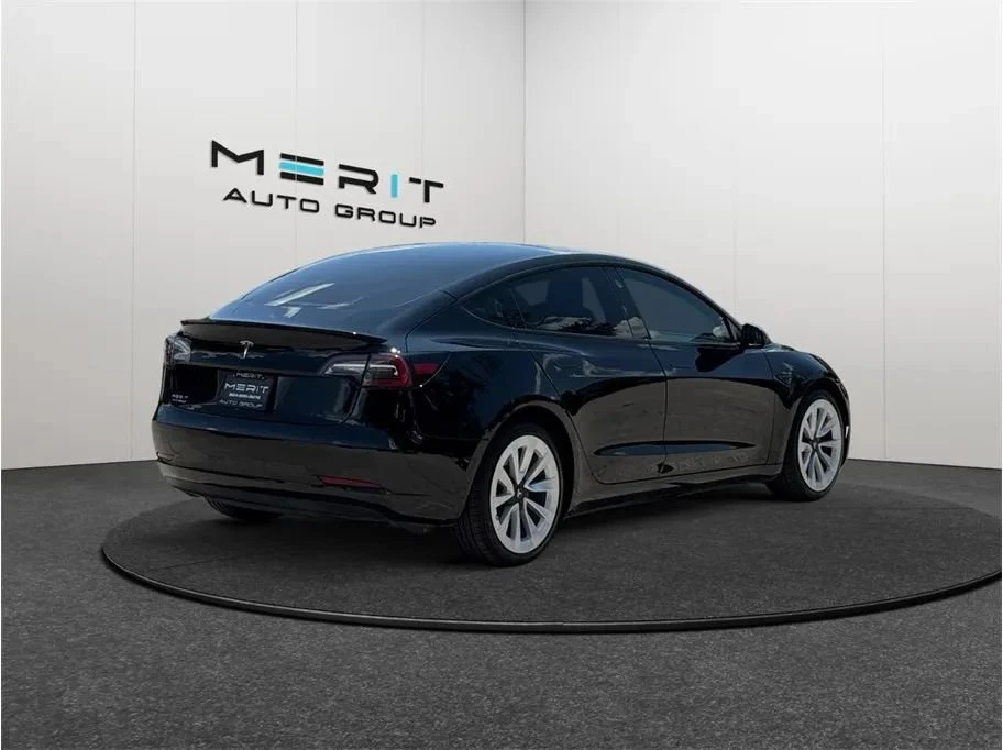 2022 Tesla Model 3 - Image 9 of 20