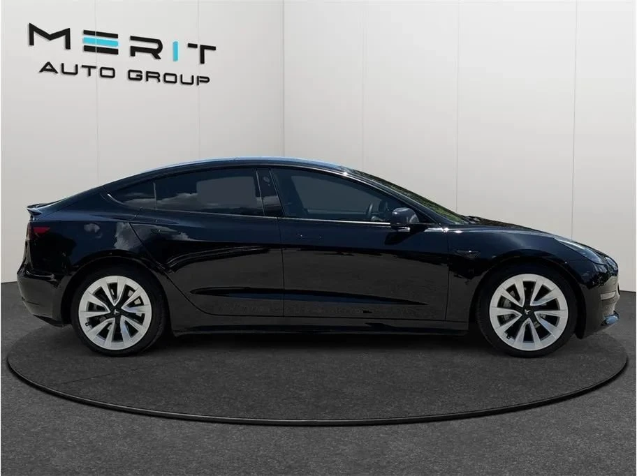 2022 Tesla Model 3 - Image 10 of 20