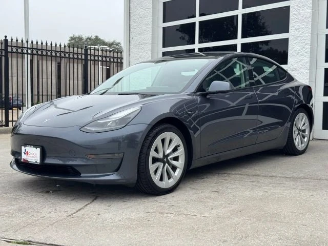 2022 Tesla Model 3 - Image 4 of 21