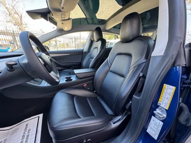 2022 Tesla Model 3 - Image 9 of 21