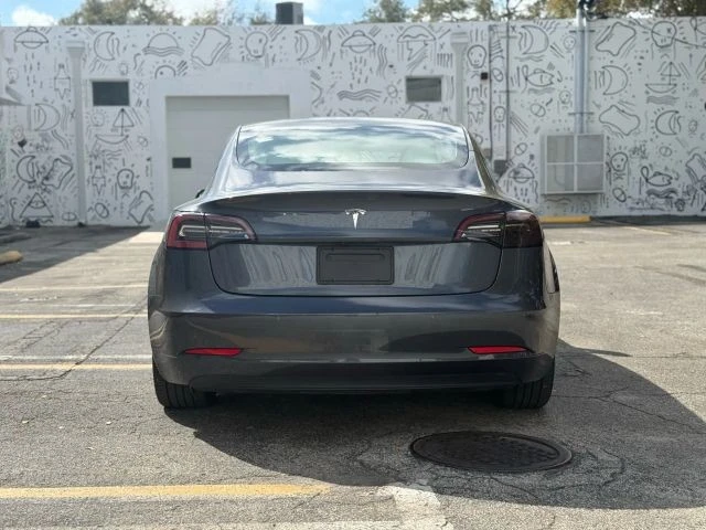 2022 Tesla Model 3 - Image 9 of 21