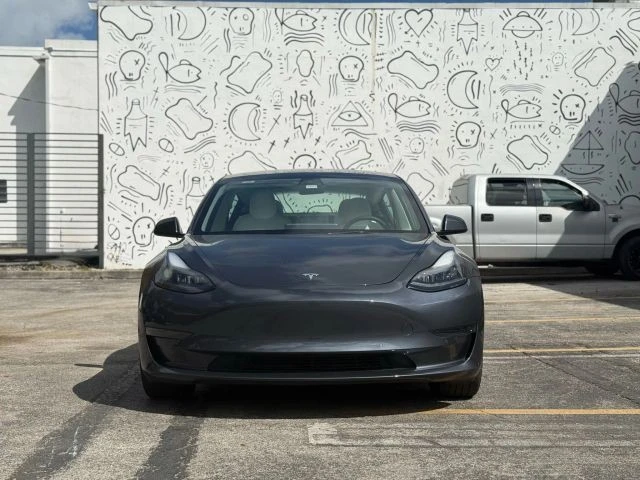 2022 Tesla Model 3 - Image 2 of 21