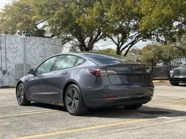 2022 Tesla Model 3 - Image 10 of 21