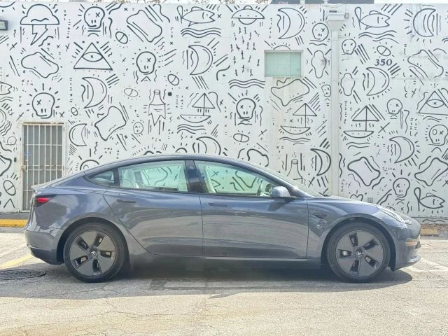 2022 Tesla Model 3 - Image 7 of 21