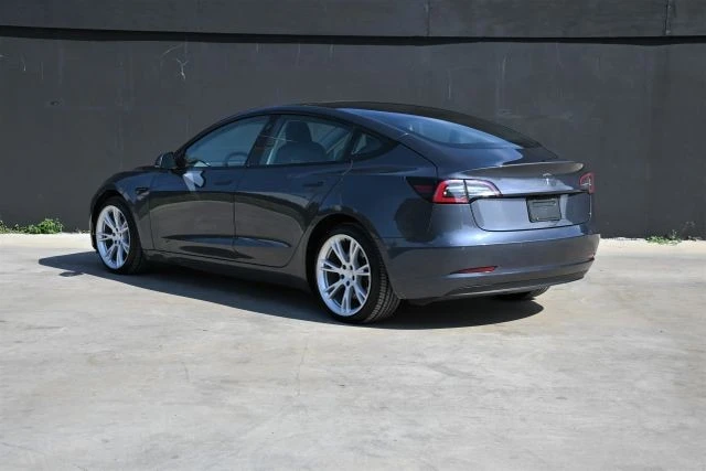 2022 Tesla Model 3 - Image 4 of 21