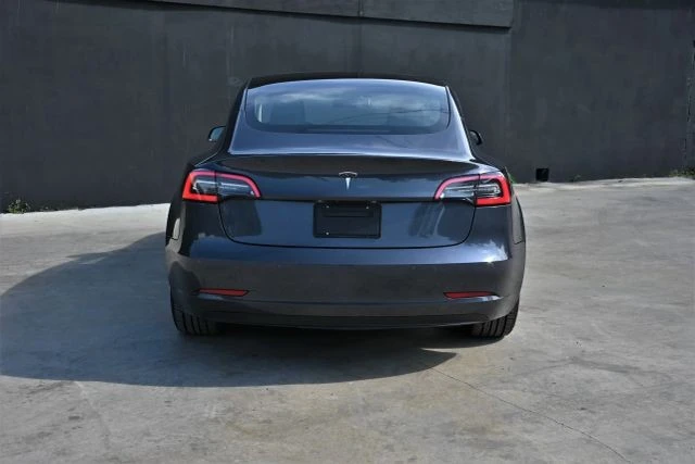2022 Tesla Model 3 - Image 5 of 21