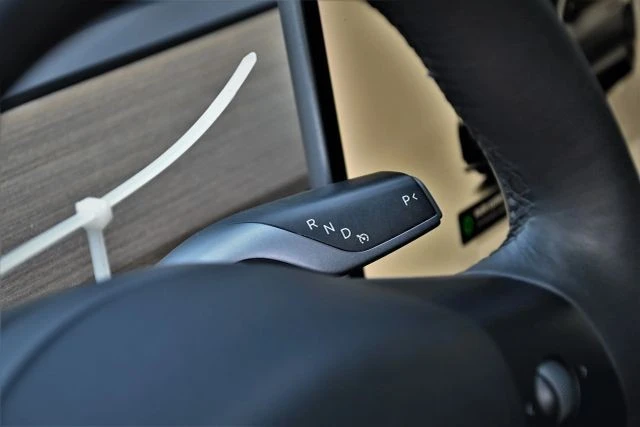 2022 Tesla Model 3 - Image 13 of 21