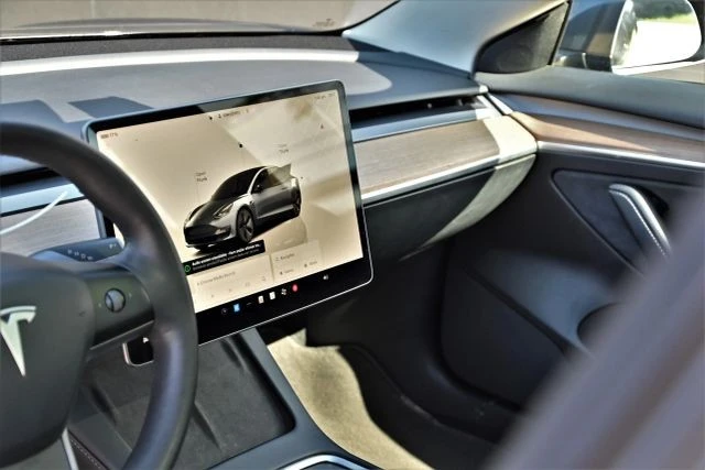 2022 Tesla Model 3 - Image 14 of 21