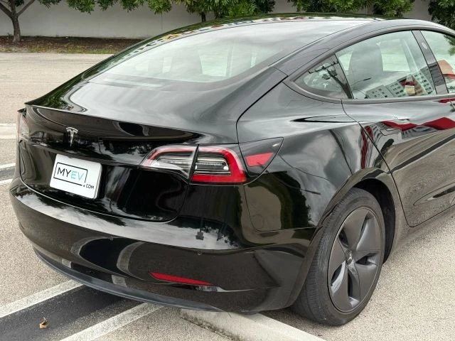 2022 Tesla Model 3 - Image 17 of 21