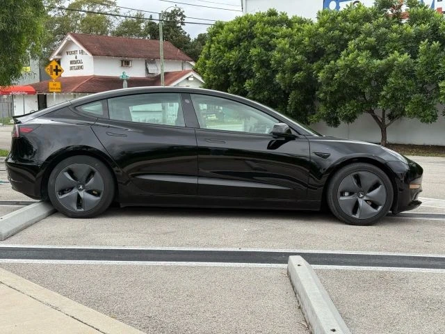 2022 Tesla Model 3 - Image 10 of 21