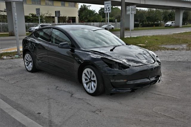 2022 Tesla Model 3 - Image 2 of 17
