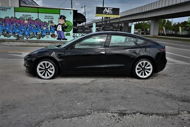2022 Tesla Model 3 - Image 5 of 17