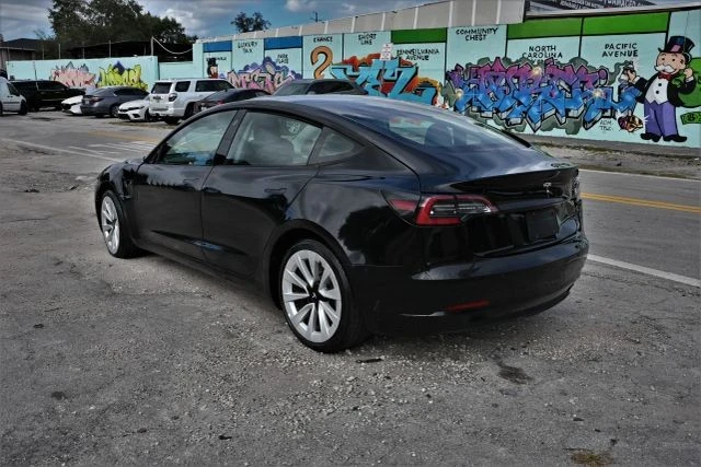 2022 Tesla Model 3 - Image 4 of 17