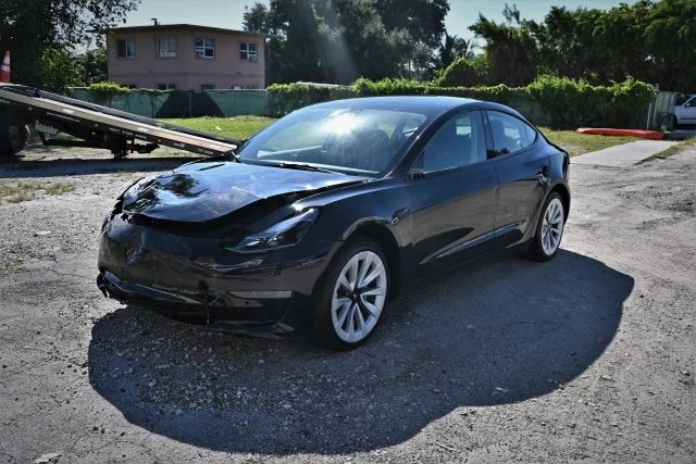 2022 Tesla Model 3 - Image 2 of 17