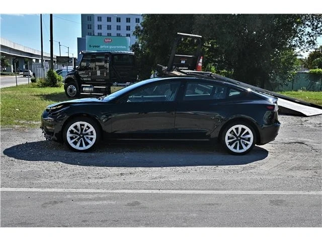 2022 Tesla Model 3 - Image 6 of 17