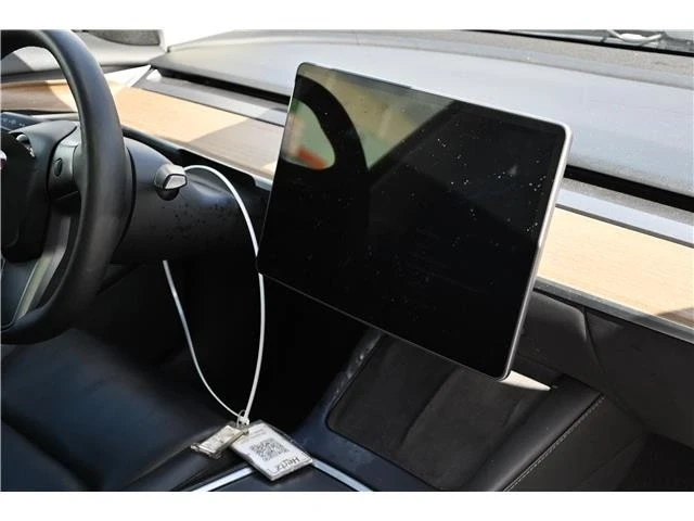 2022 Tesla Model 3 - Image 11 of 17