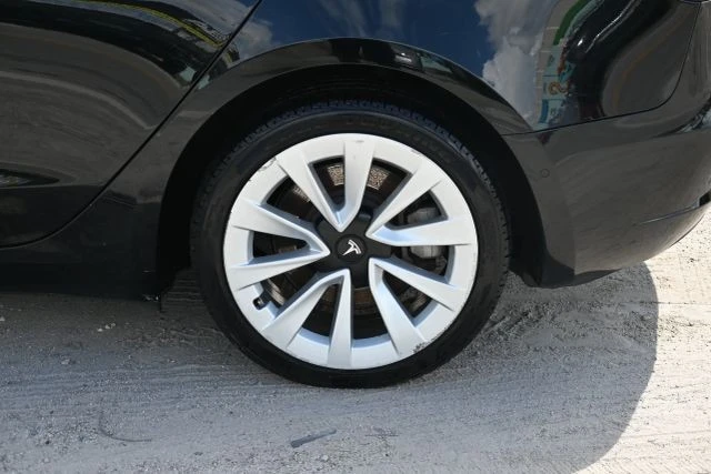 2022 Tesla Model 3 - Image 7 of 17