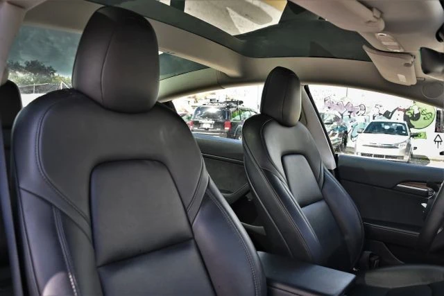 2022 Tesla Model 3 - Image 9 of 17