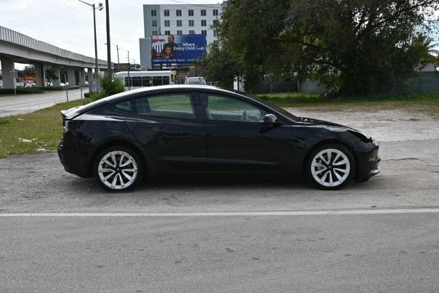 2022 Tesla Model 3 - Image 6 of 17