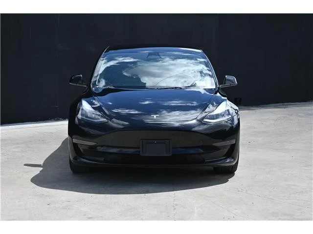 2022 Tesla Model 3 - Image 2 of 21