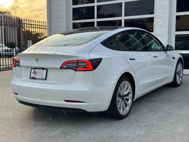 2022 Tesla Model 3 - Image 10 of 21
