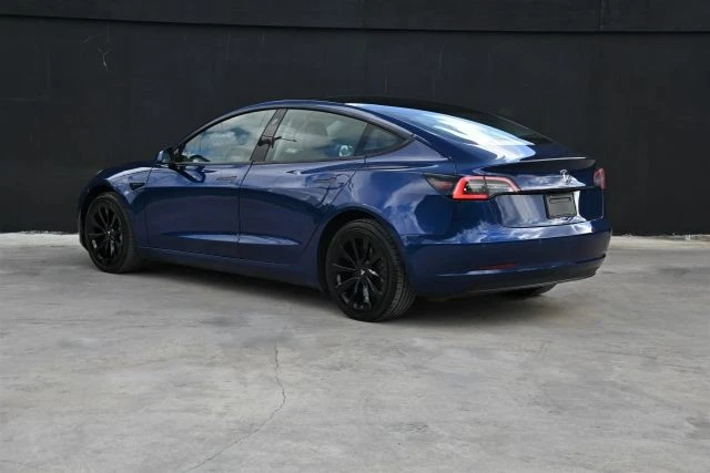 2022 Tesla Model 3 - Image 4 of 21