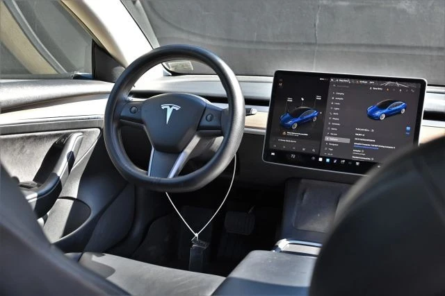 2022 Tesla Model 3 - Image 10 of 21