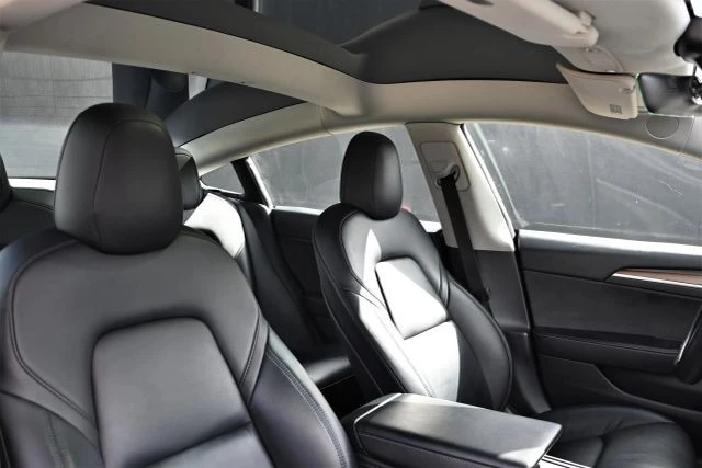 2022 Tesla Model 3 - Image 10 of 21