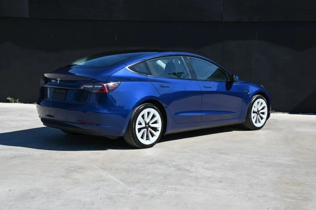 2022 Tesla Model 3 - Image 5 of 21