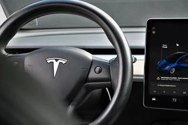 2022 Tesla Model 3 - Image 14 of 21