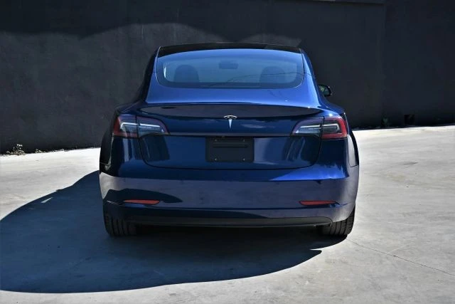 2022 Tesla Model 3 - Image 4 of 21