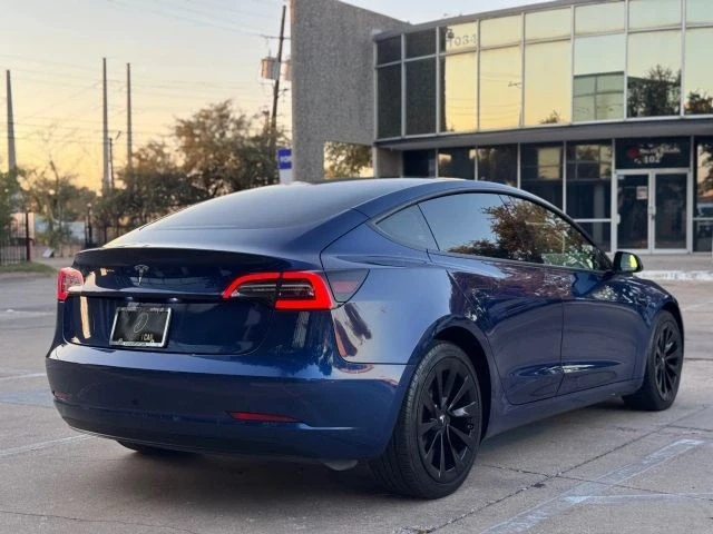 2022 Tesla Model 3 - Image 2 of 21