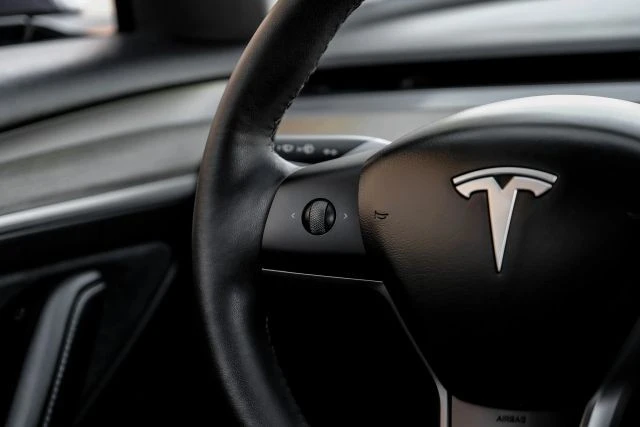 2022 Tesla Model 3 - Image 18 of 21