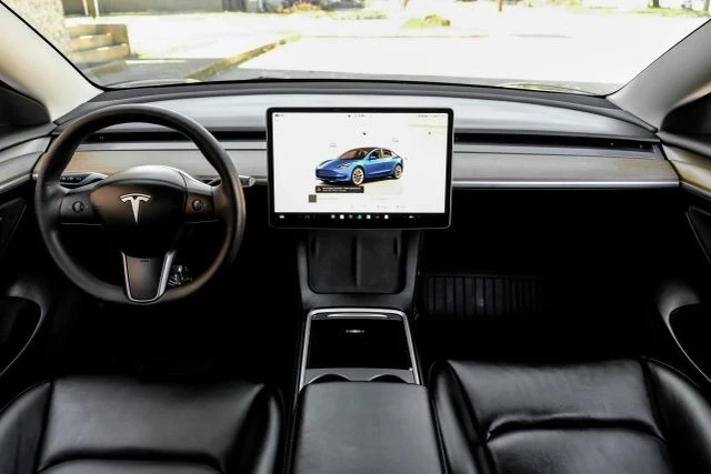 2022 Tesla Model 3 - Image 15 of 21