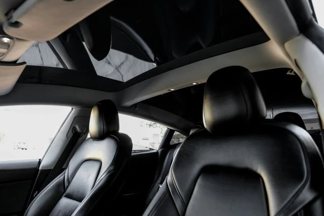2022 Tesla Model 3 - Image 5 of 21