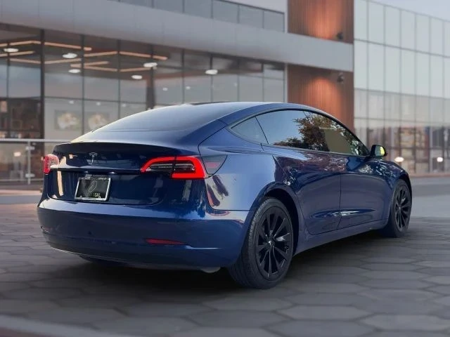 2022 Tesla Model 3 - Image 2 of 21