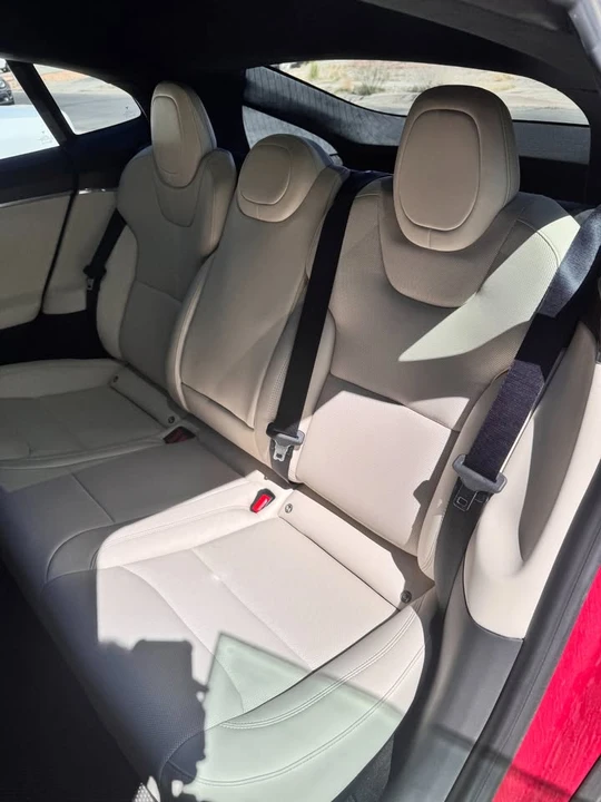 2022 Tesla Model S - Image 7 of 8
