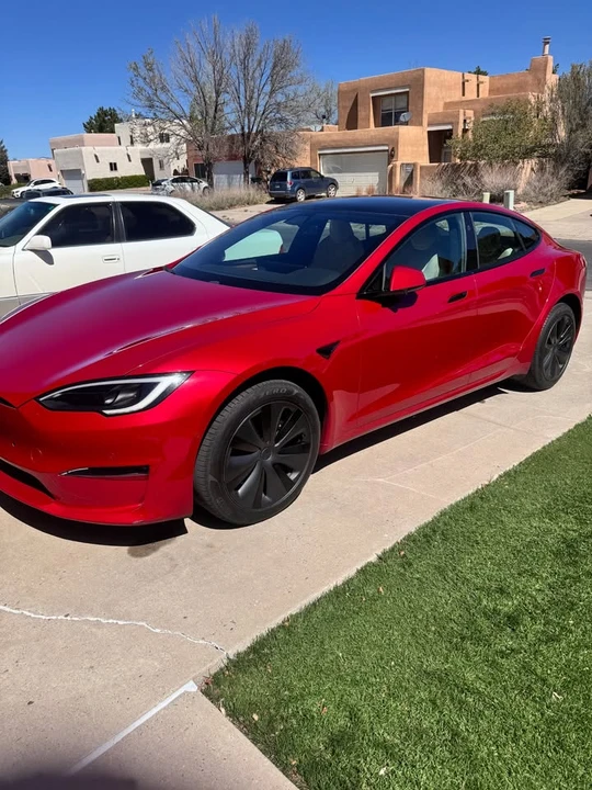 2022 Tesla Model S - Image 2 of 8