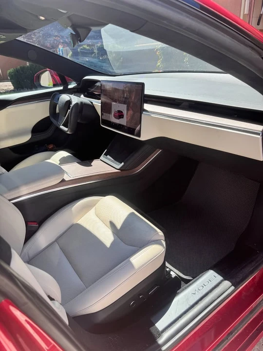 2022 Tesla Model S - Image 4 of 8