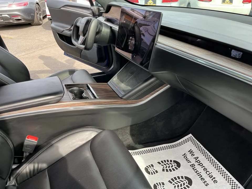2022 Tesla Model S - Image 16 of 19